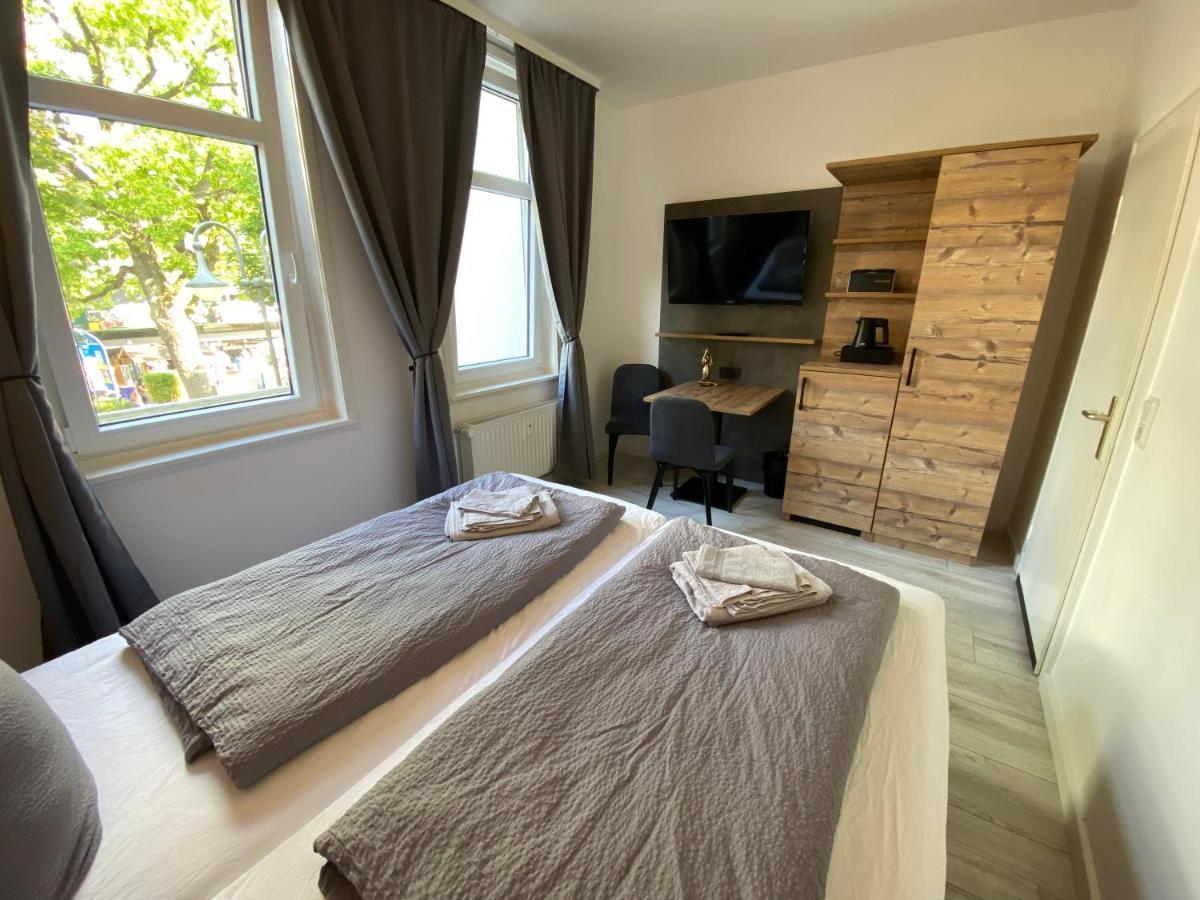 Hostel Harzer Hof Гослар Экстерьер фото